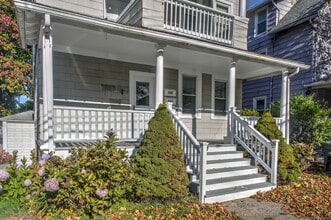 Building Photo - 541 Midland St