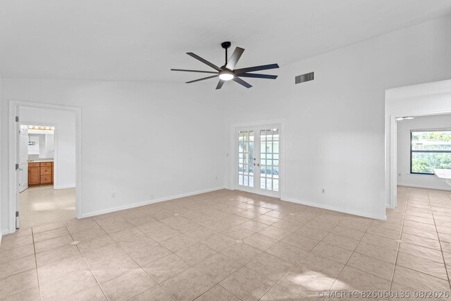 Building Photo - 11989 Persimmon Blvd