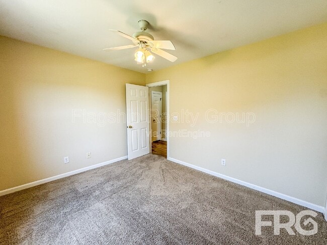 Building Photo - 5180 Deveron St