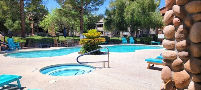 Building Photo - 555 E Silverado Ranch Blvd
