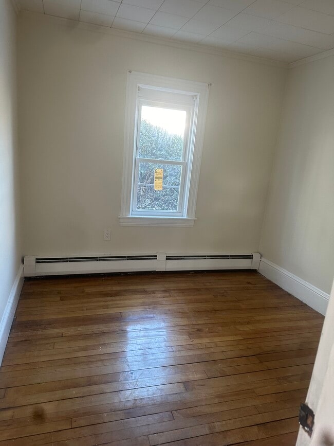 Building Photo - 66 Swift St