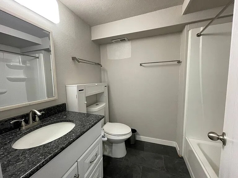 Building Photo - 3738 Rosewalk Ct
