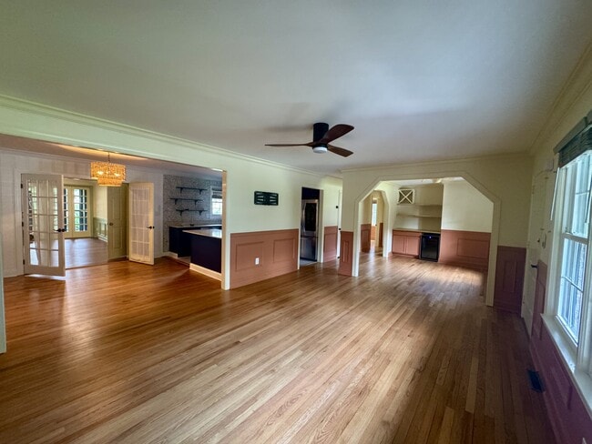 Building Photo - 774 Creekside Dr