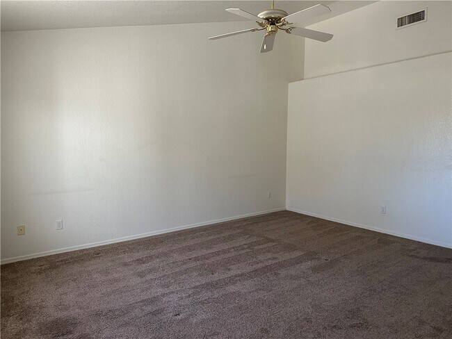 Building Photo - 2100 E Crystal Dr