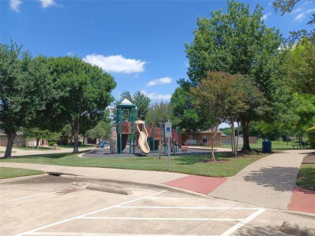 Building Photo - 664 Vickie St