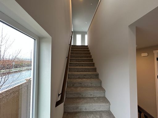 Building Photo - Stunning BRAND NEW 3 bed 2.5 bath home in ...