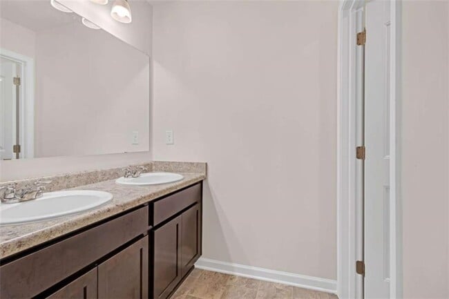 Building Photo - 3741 Makeover Ct