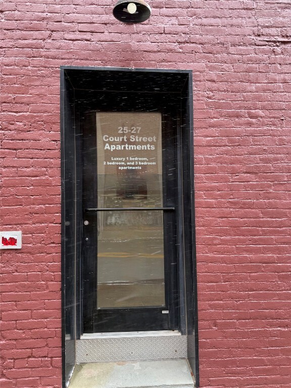 Primary Photo - 25 Court St