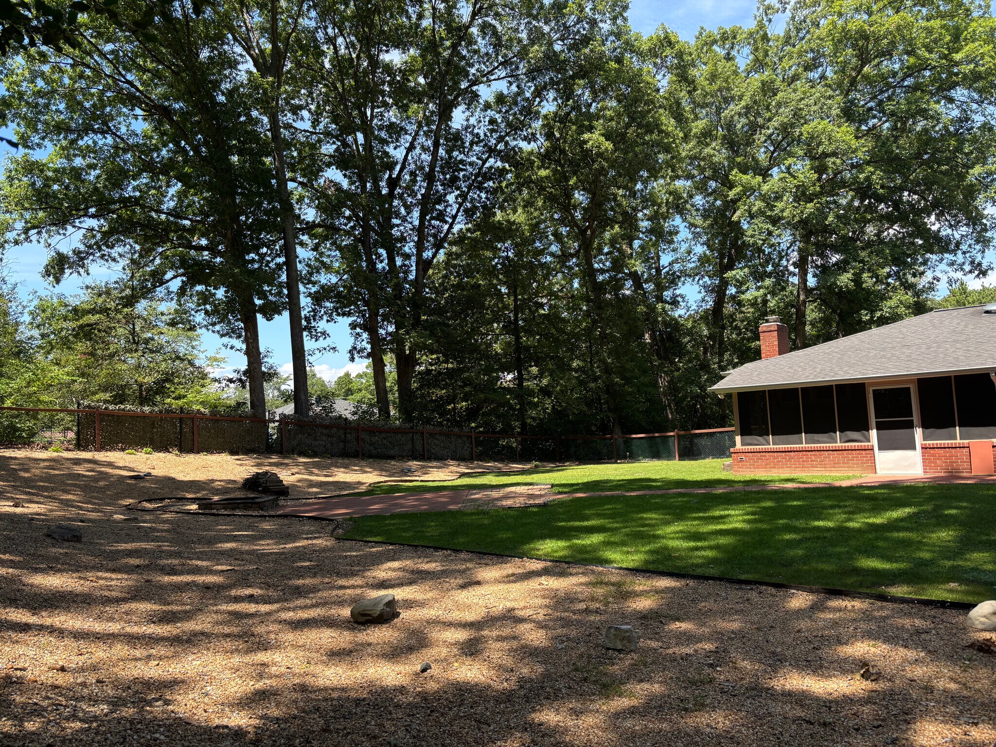 Yard - 48 Hope Rd