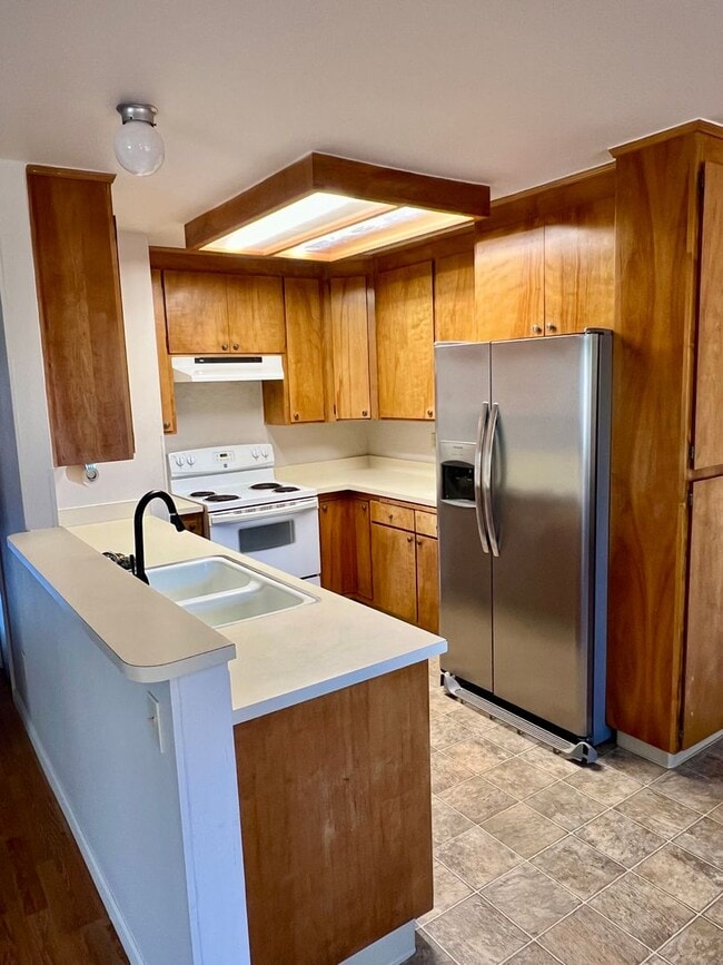 Building Photo - Sutter Creek Duplex