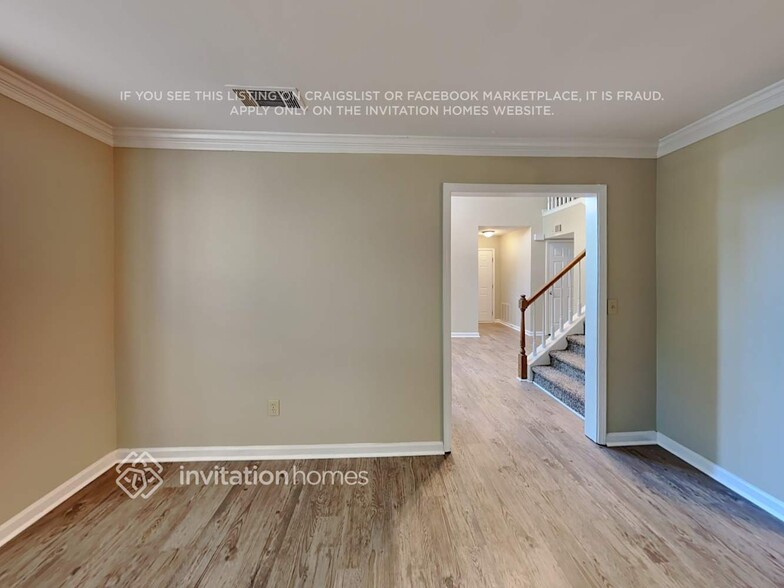 Building Photo - 140 Laurens Oak Ct