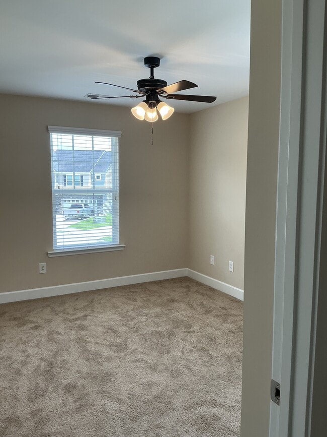 Building Photo - 222 Buttonbush Ct