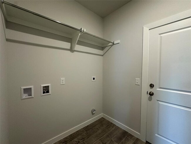 Building Photo - 18000 Lantana Loop