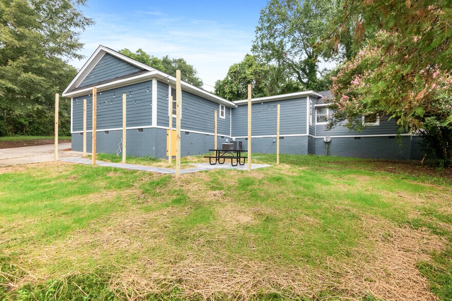 Building Photo - 907 Beaufort St