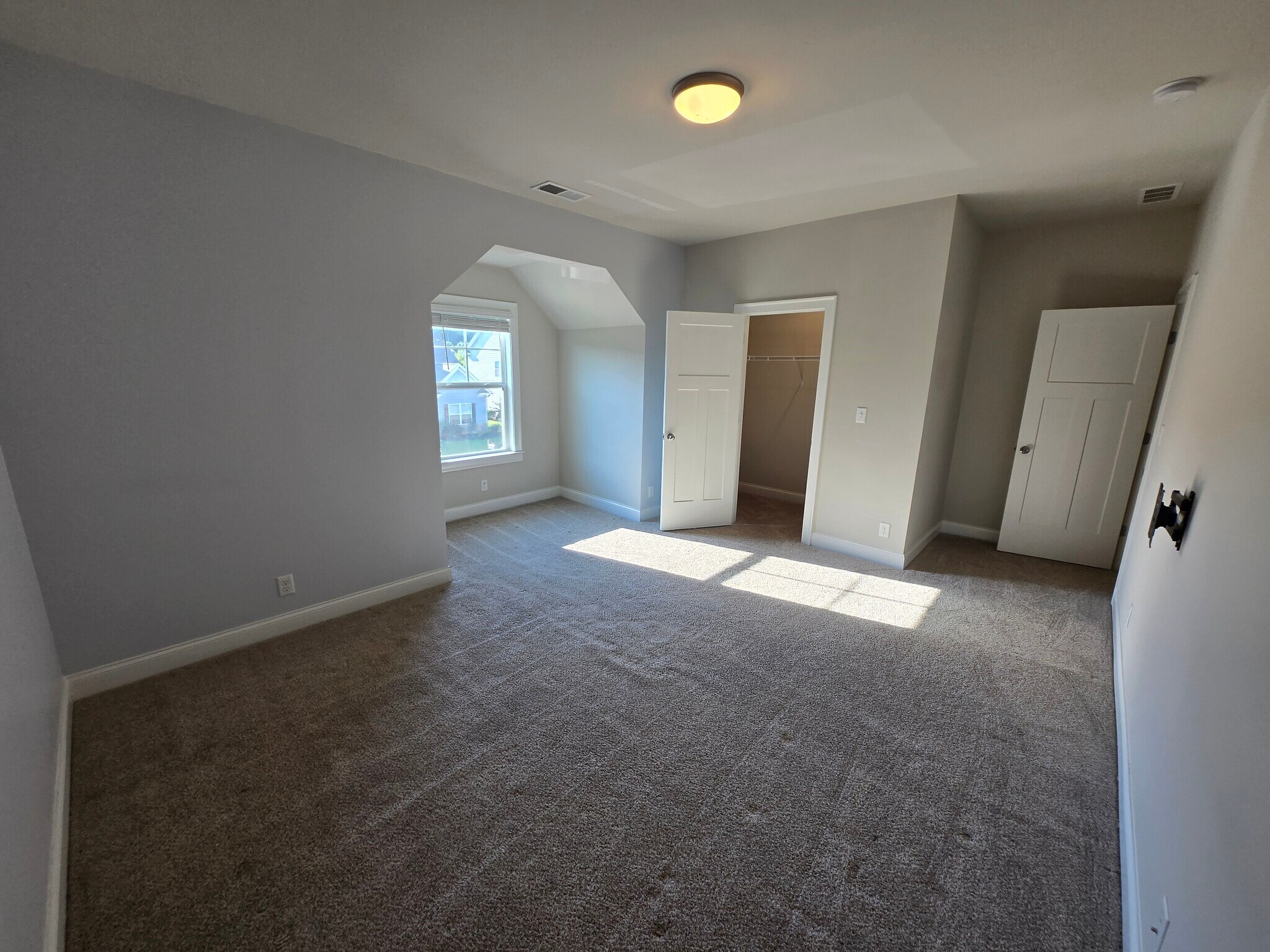 Building Photo - 10846 Prairie Lake Dr