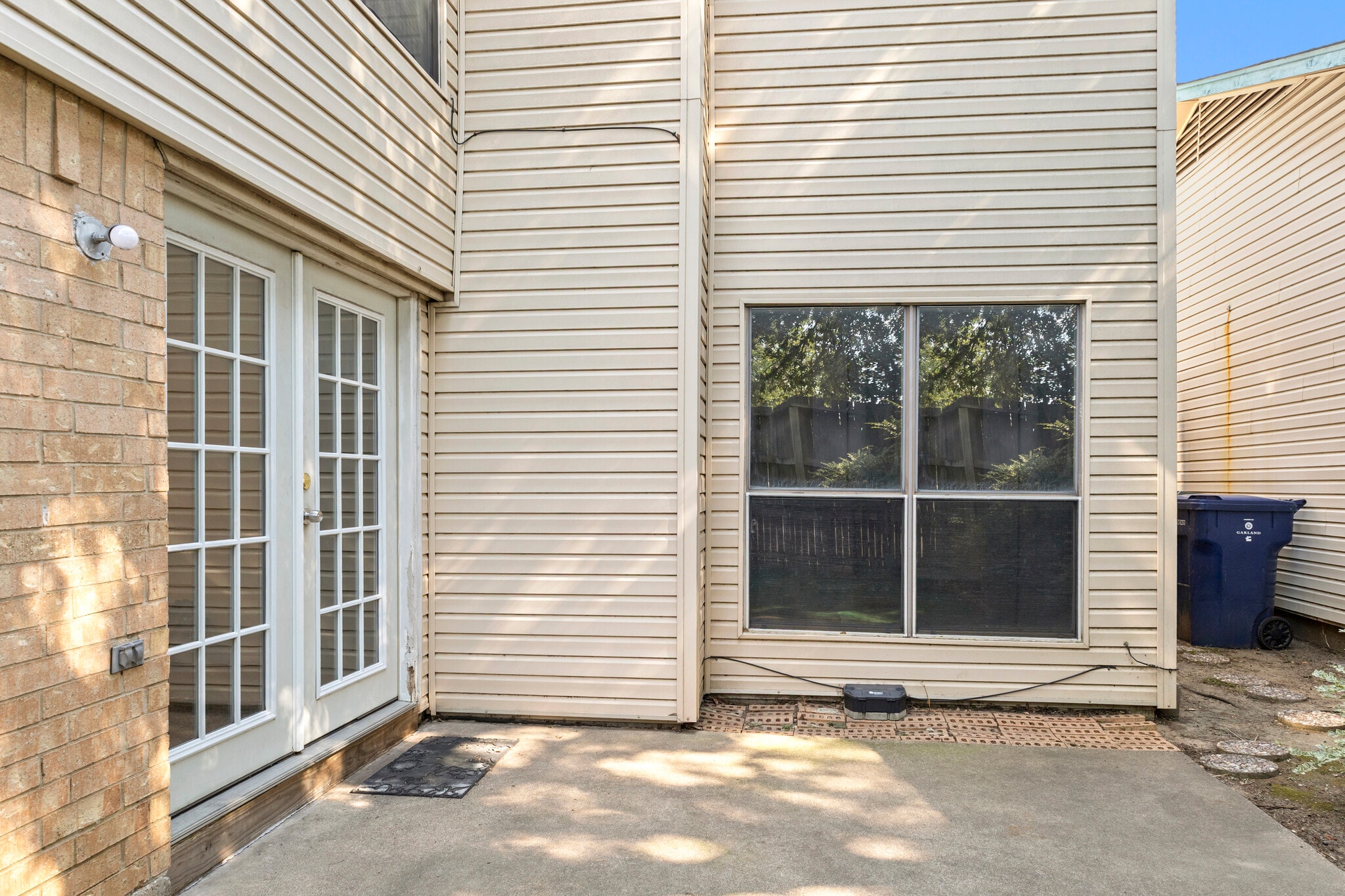 Building Photo - 421 San Mateo Dr