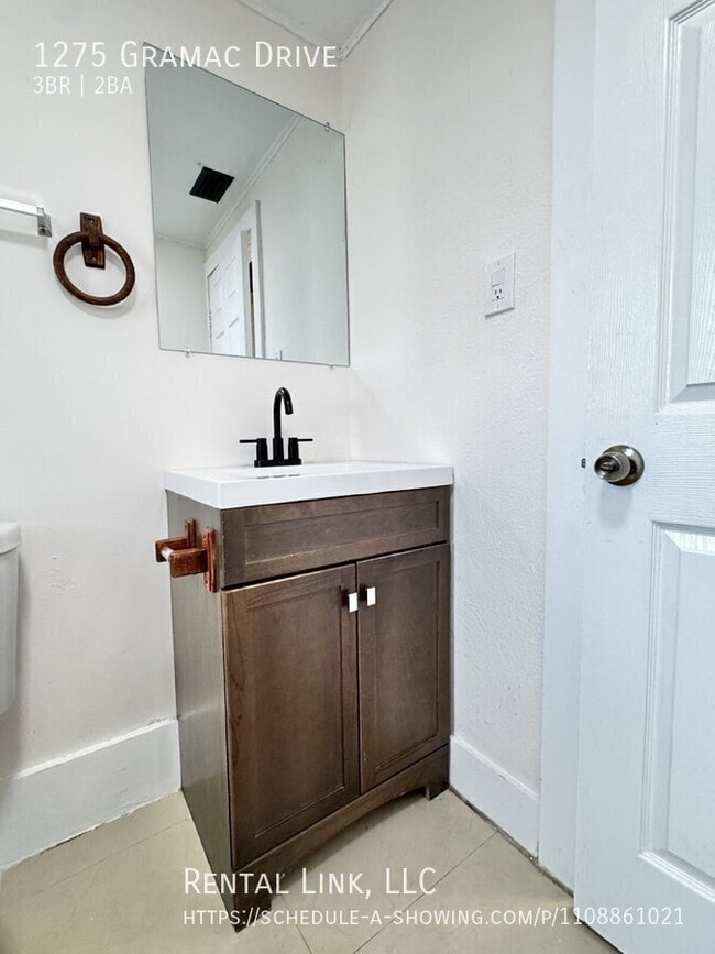 Building Photo - 1275 Gramac Dr