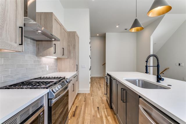 Building Photo - 5609 Live Oak St