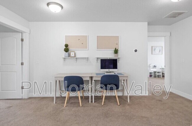 Building Photo - 4887 W White Pearl Ct