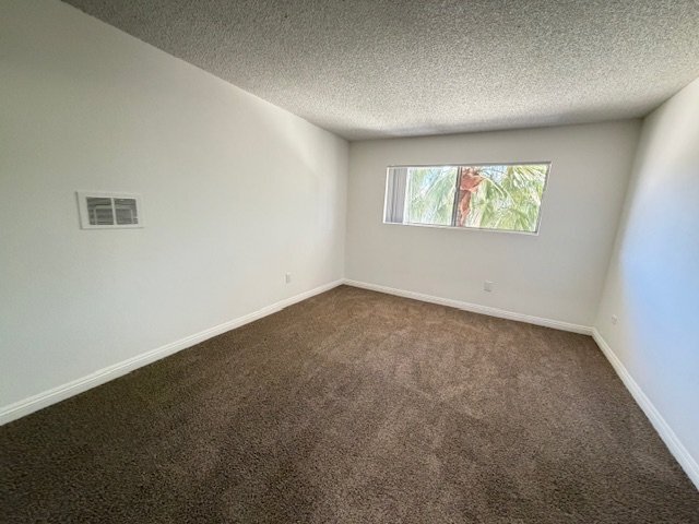 Building Photo - 1535 E Canfield Ln