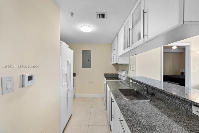 Building Photo - 275 NE 18th St