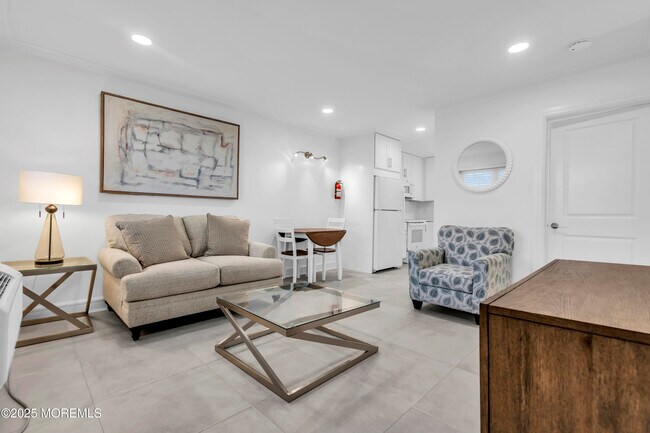 Building Photo - 548 Ocean Blvd