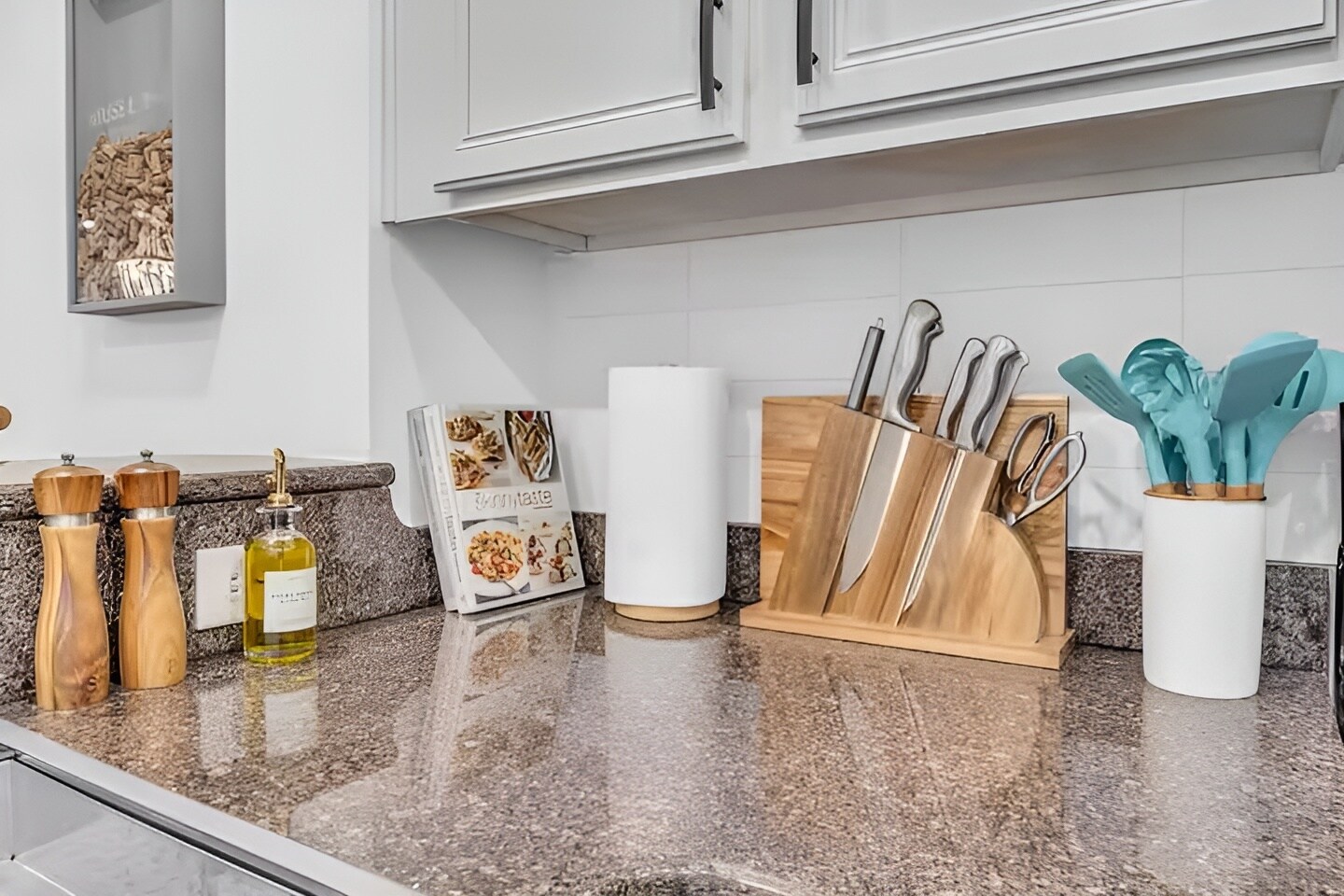 Building Photo - 1023 Sycamore Green Pl