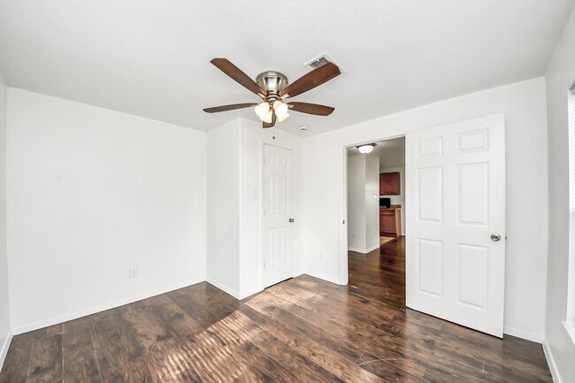 Building Photo - 4314 6th St