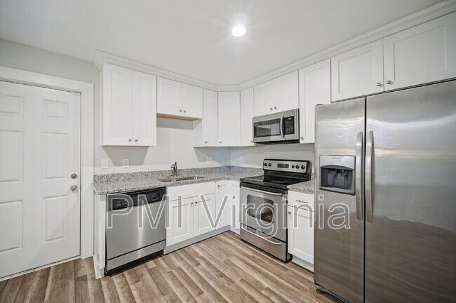 Building Photo - 864 W 36th St