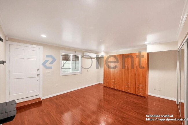 Building Photo - 2122 N Beverly Glen Blvd