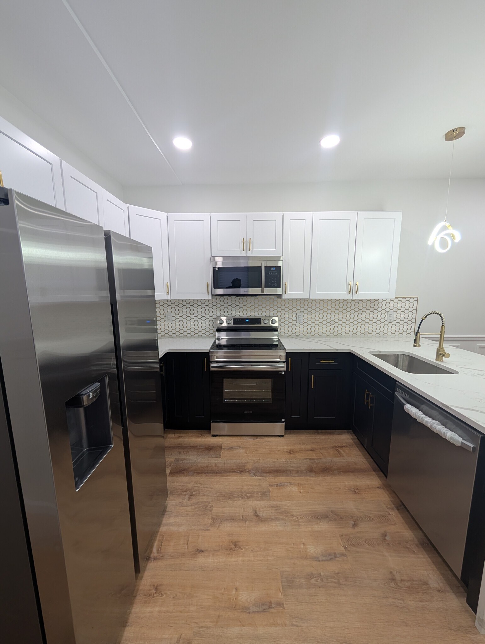 Building Photo - 6017 Vine St