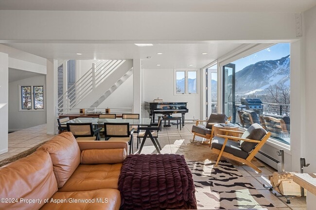 Building Photo - 182 Bennett Pl