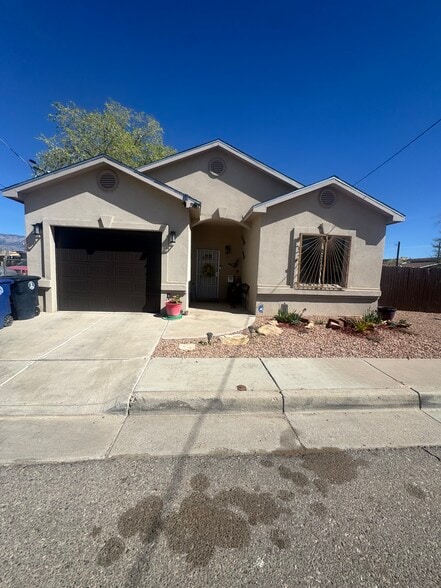 Building Photo - 4600 6th St NW