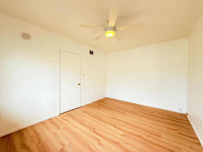 Building Photo - Stylish & Spacious 2-Bedroom Condo for Ren...