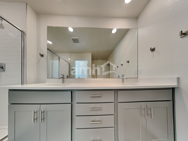 Building Photo - 3953 Patterdale Pl