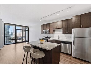 Building Photo - 497 S Marquette Ave