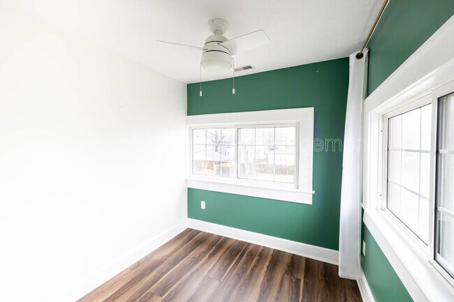 Building Photo - 2901 N Talbott St