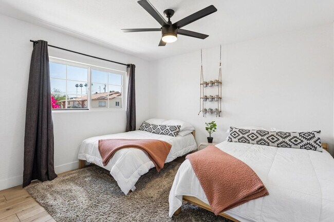 Building Photo - 7616 E 3rd St