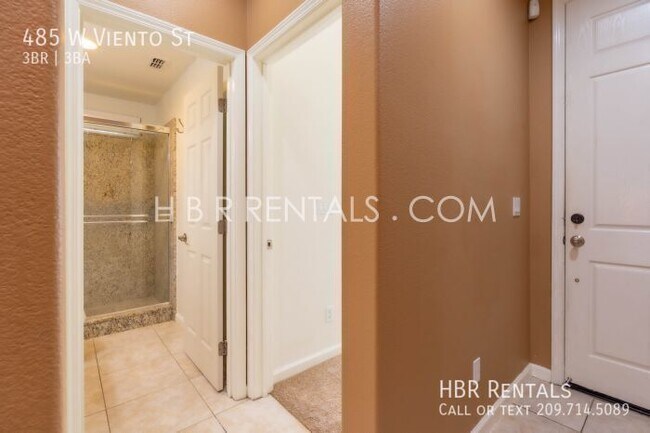 Building Photo - 485 W Viento St