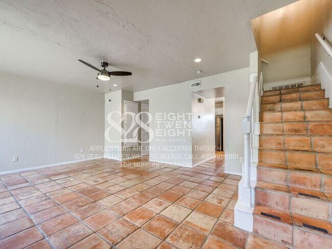 Building Photo - *AVAILABLE NOW!* Spacious 3 Bed/2.5 Bath Condo in East Norman!