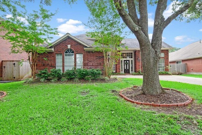 Building Photo - 314 Trailwood Ct