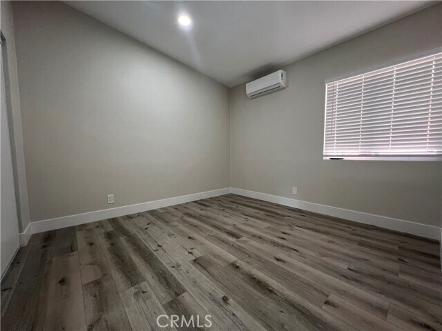 Building Photo - 1517 S Diamond St