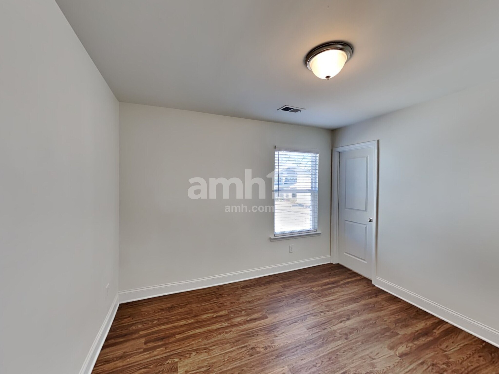 Building Photo - 713 Cyprus Ave