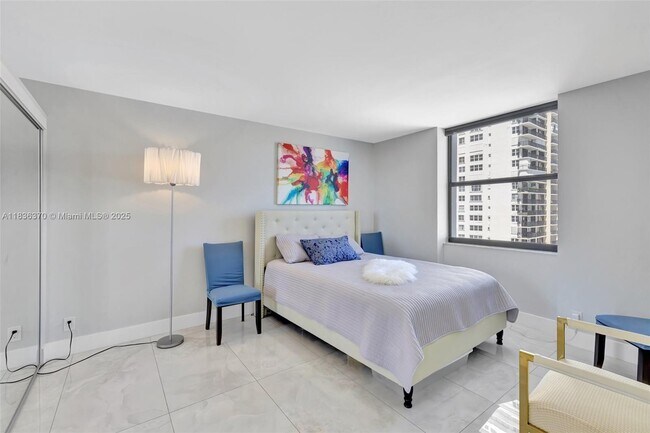 Building Photo - 2301 S Ocean Dr
