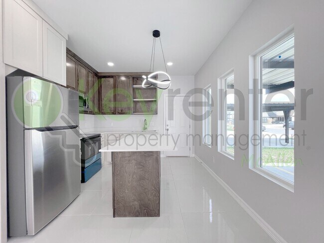 Building Photo - Brand New! SUPER LOW Move-In Price