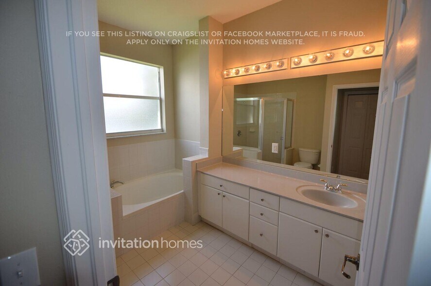 Building Photo - 13844 SW 53rd St