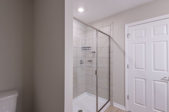 Building Photo - Gorgeous 3-Bed/2.5-Bath Townhome in Treves...