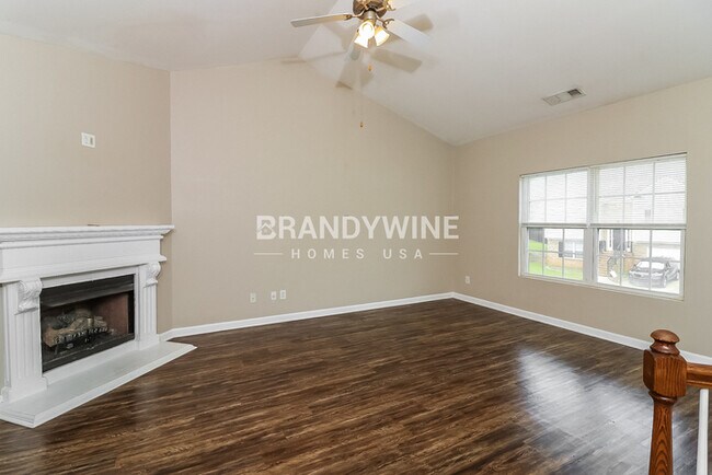 Building Photo - 455 Boxelder Rd