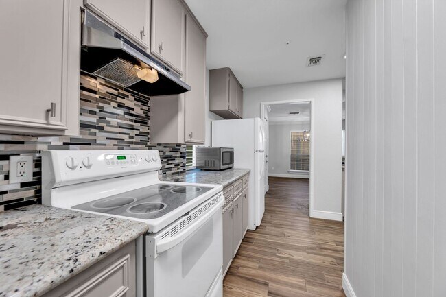 Building Photo - 1829 Bering Dr