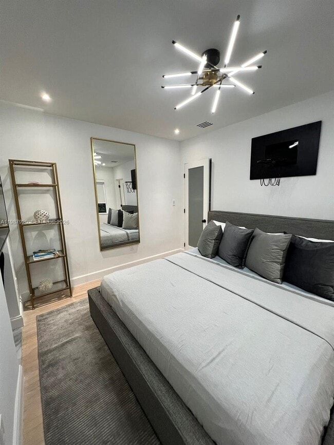 Building Photo - 5173 Alton Rd